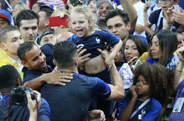 使用三后卫 使用三后卫